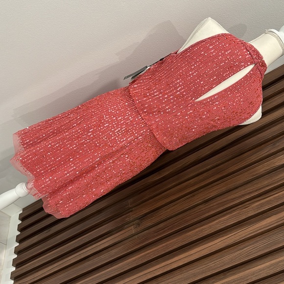 NWT 🏷️ ADRIANNA PAPELL halter dress size 4 - Picture 14 of 14